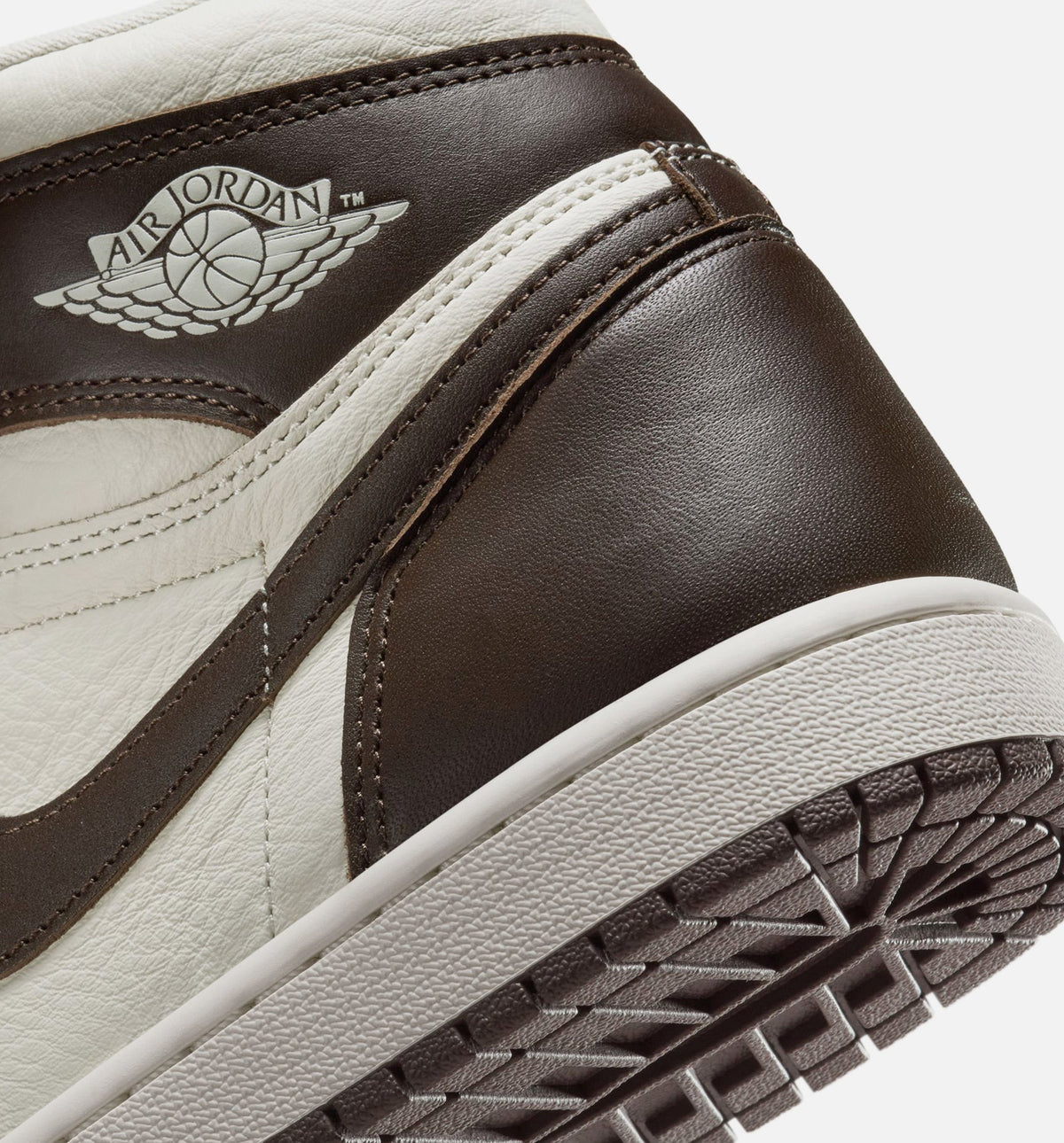 Air Jordan 1 Retro High OG Women's Lifestyle Shoes - Baroque Brown/Light Madder Root/Sail