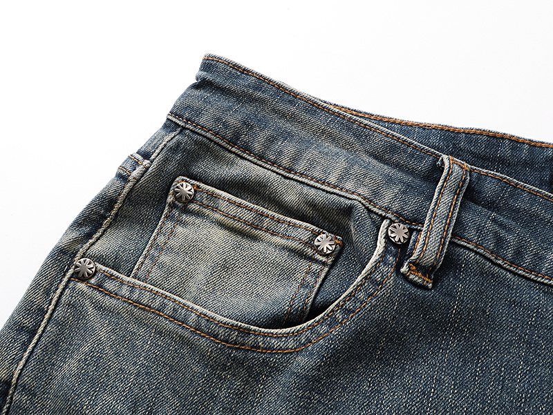 LOSTSHDWS Floral Applique Flared Jeans