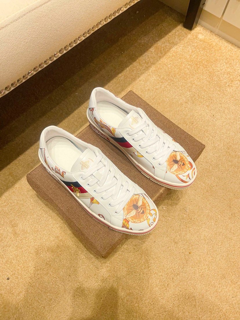 Gucci Men’s White Multicolor Graphic Low-Top Sneakers