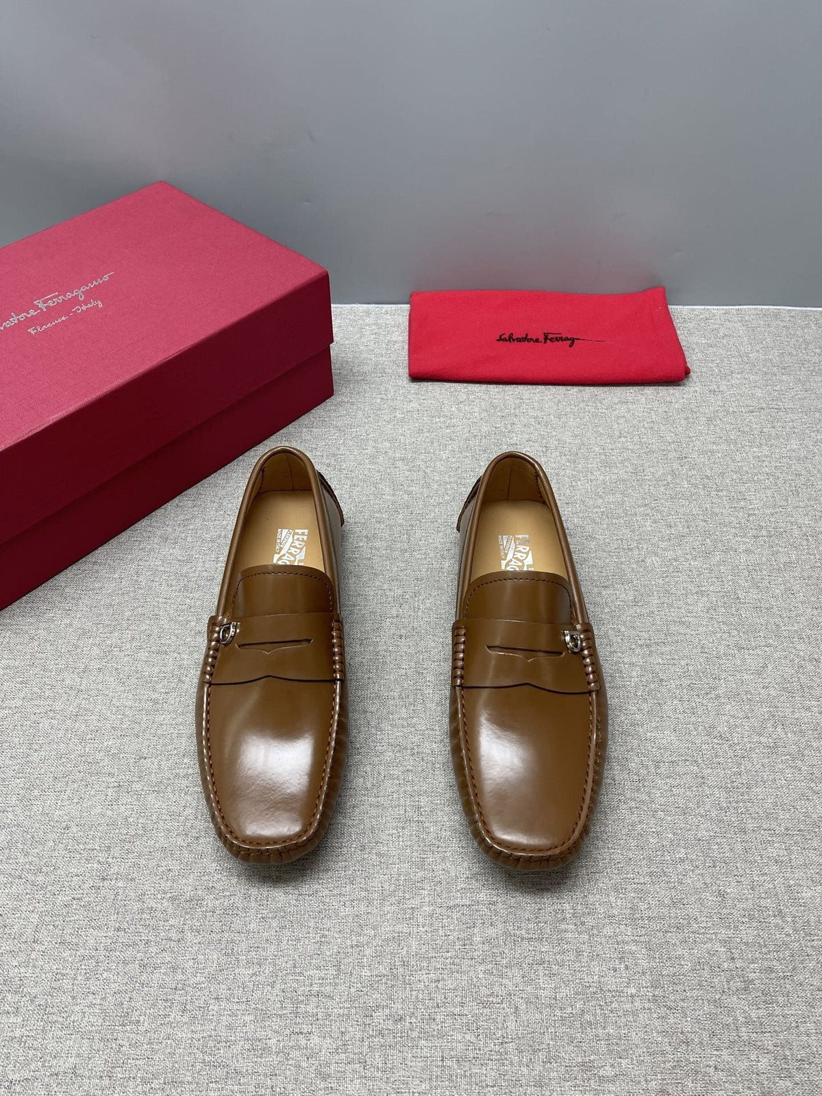 Ferragamo Men's Brown Buckle Driving Loafers