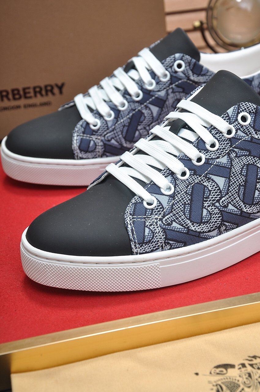 Burberry Patterned Low-Top Sneakers
